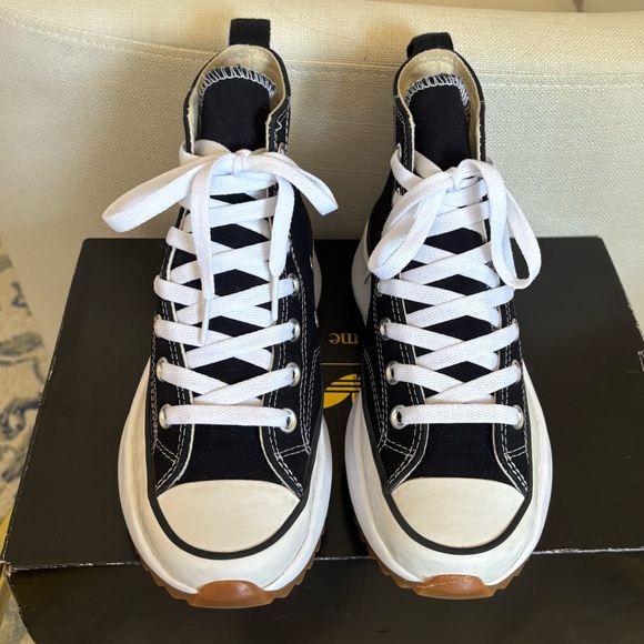 Converse Run Star Hike High Women’s 6 Chuck Taylor Shoes - Picture 5 of 9